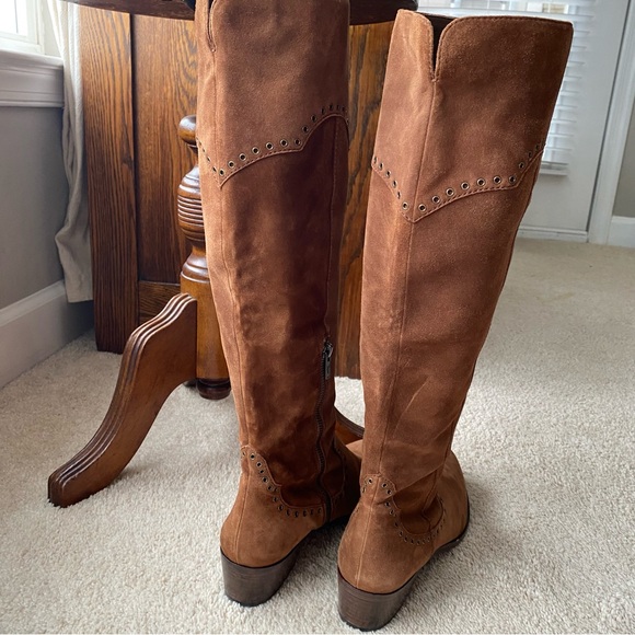 Frye Ray Grommet Brown Suede Women's Boots 9.5 NWOT - Picture 11 of 15